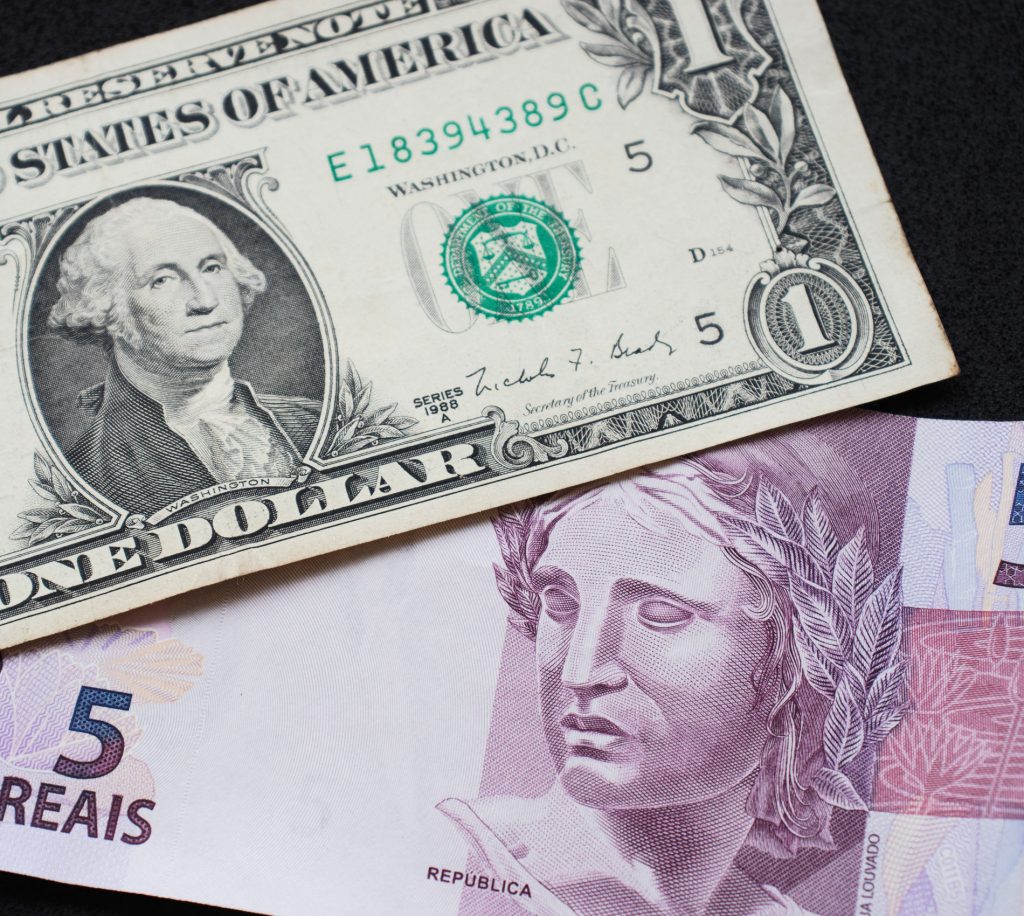 Protect Your Business From Currency Exchange Rate