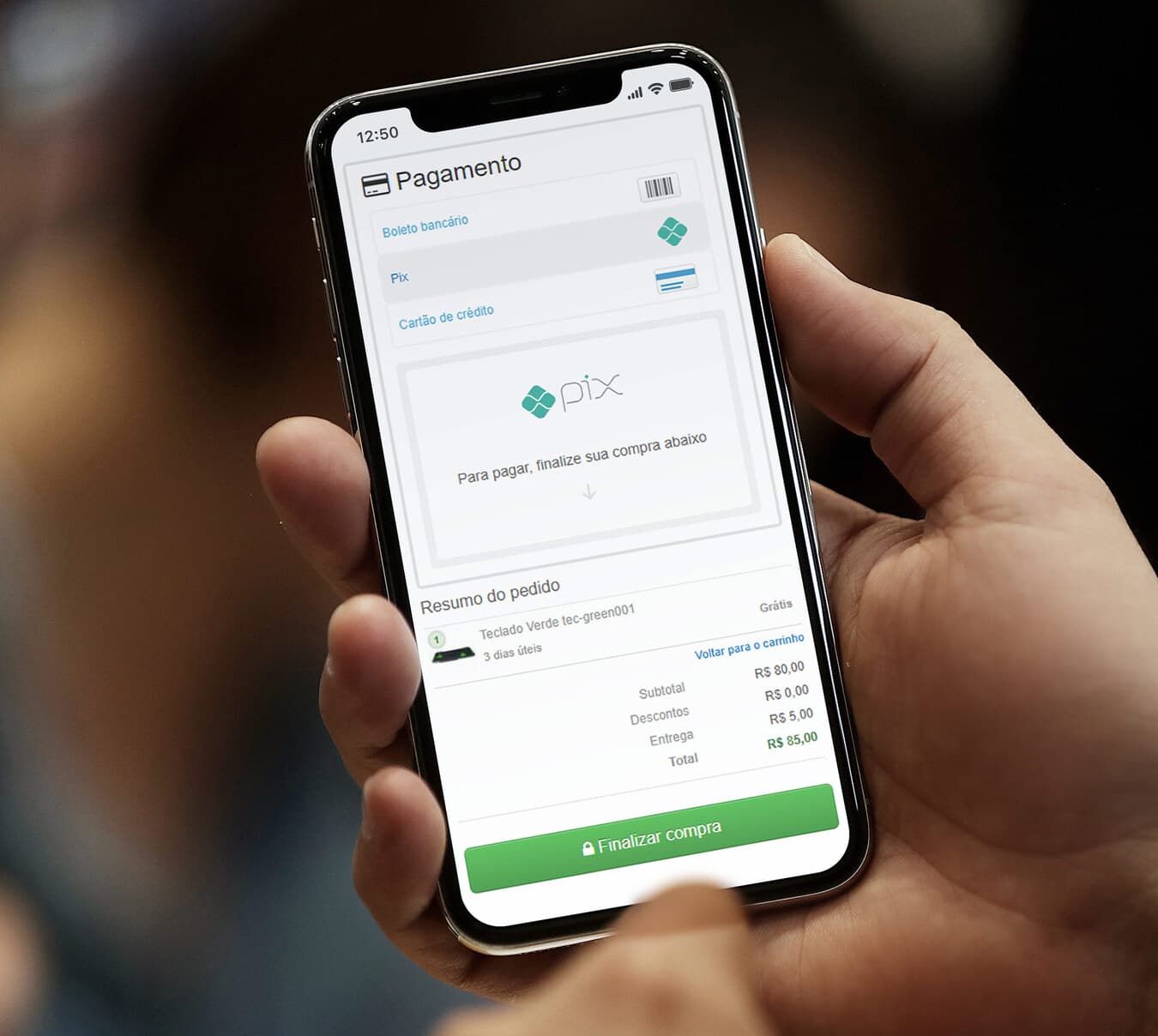 Pix no e-commerce: como funciona e quais as vantagens para a sua loja